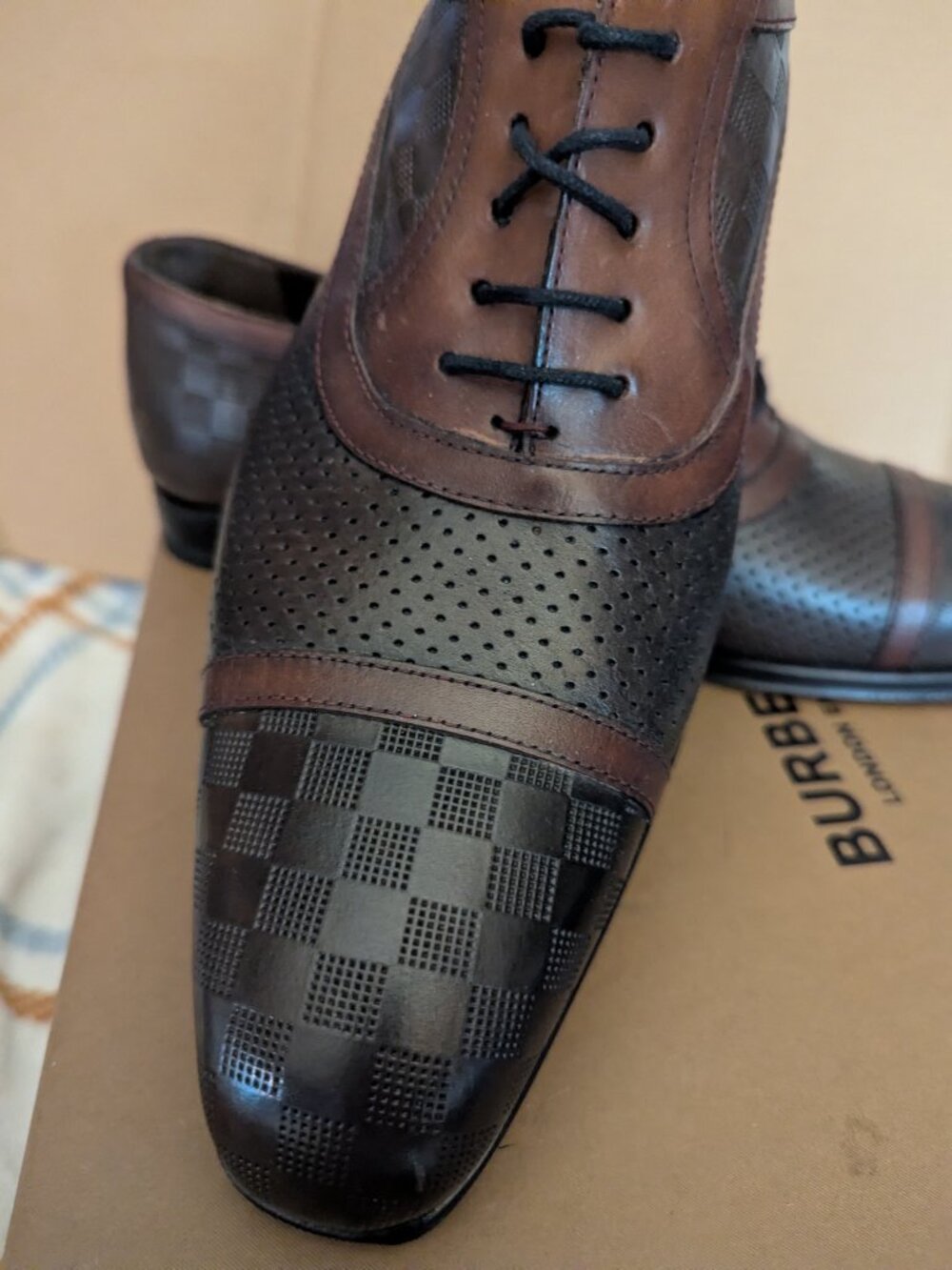 MEZLAN  "Postdam" Fashion Balmoral Men's Oxfords Size 9M